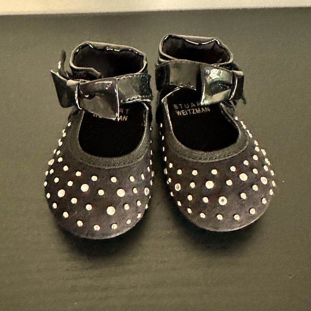 NEW Stuart Weitzman Black Pali Bow Studs Baby Shoes, Size 1